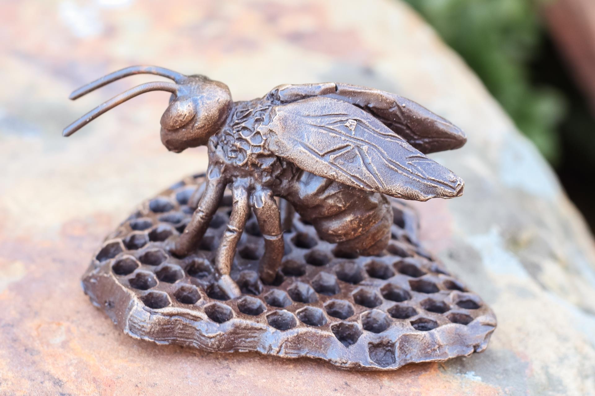 Bronze bee